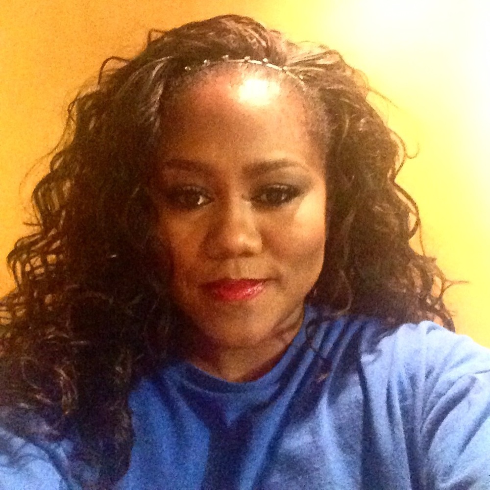 Meet your Posher, Dee